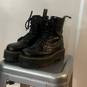 Dr. Martens Jadon Platform size 5